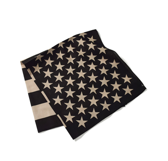 F6N-2G5 / 27" MONOCHROME US FLAG BANDANA